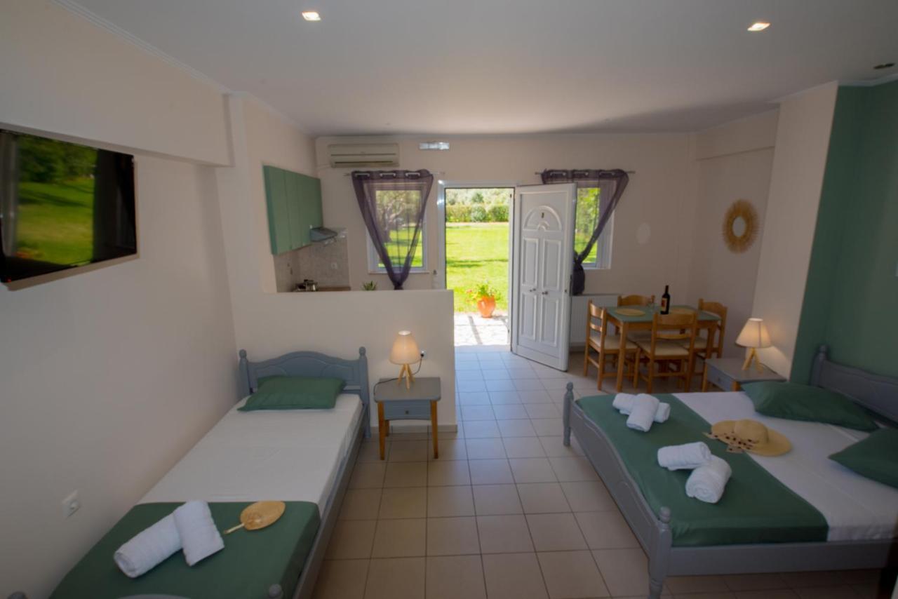 Elaia - Apartments & Studios Lefkada City Bagian luar foto