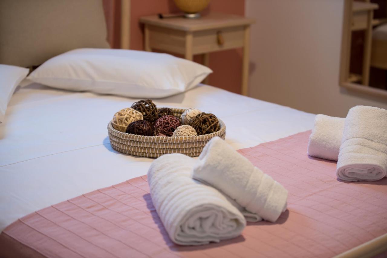 Elaia - Apartments & Studios Lefkada City Bagian luar foto