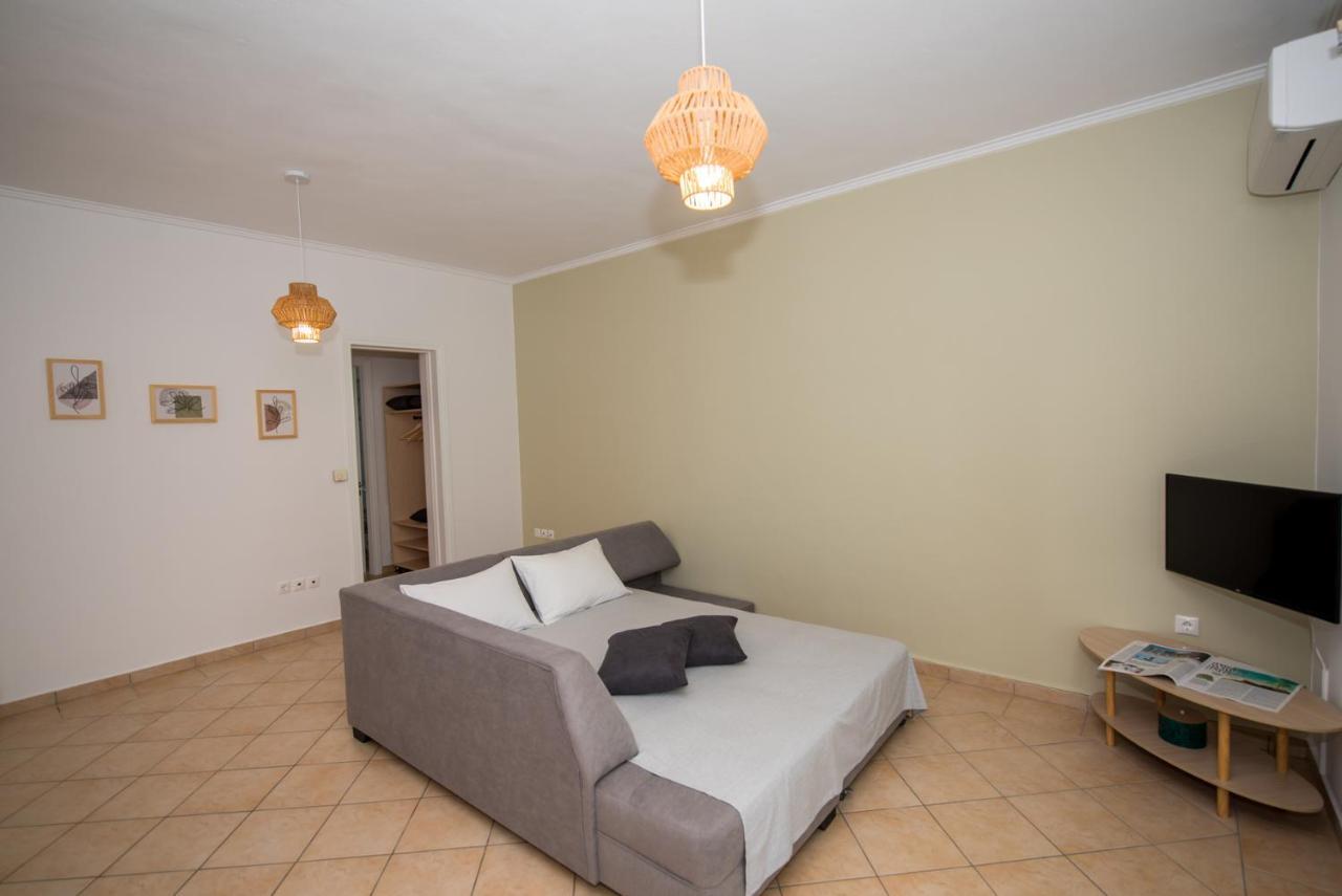 Elaia - Apartments & Studios Lefkada City Bagian luar foto