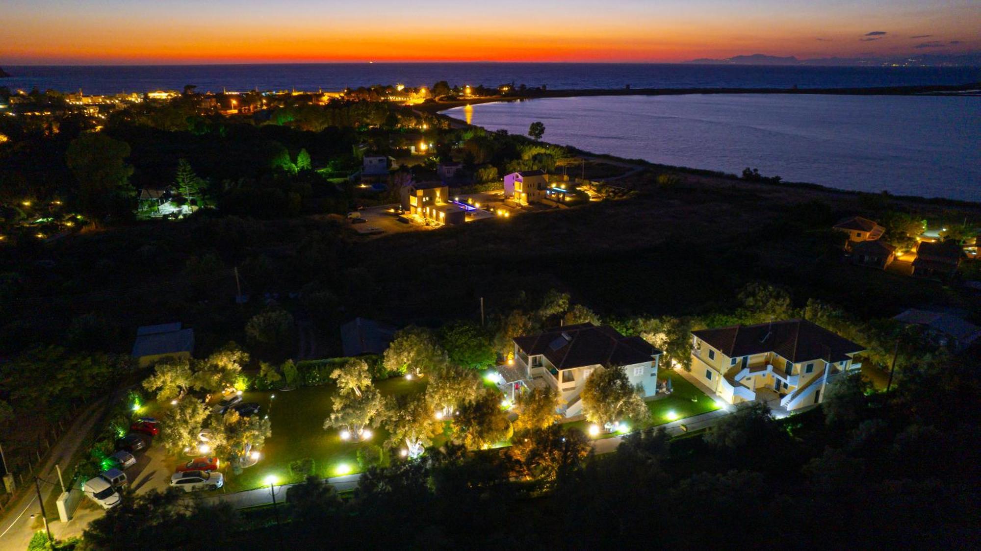Elaia - Apartments & Studios Lefkada City Bagian luar foto
